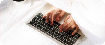 VISMA_GIRLCOMPUTER_GLOW_NAILS_KEYBOARD.png